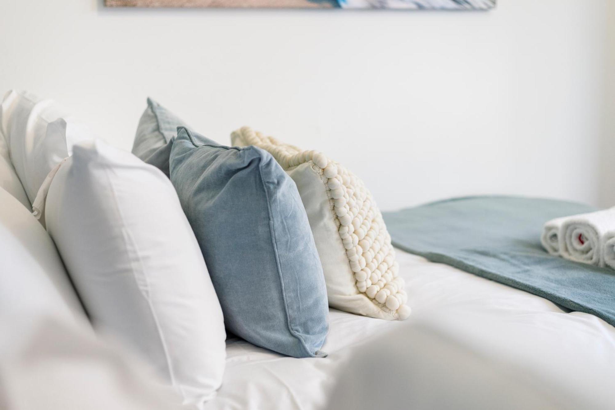 לונדון Rose Suite Camden Town 3 Bedroom Sleeps 11 מראה חיצוני תמונה