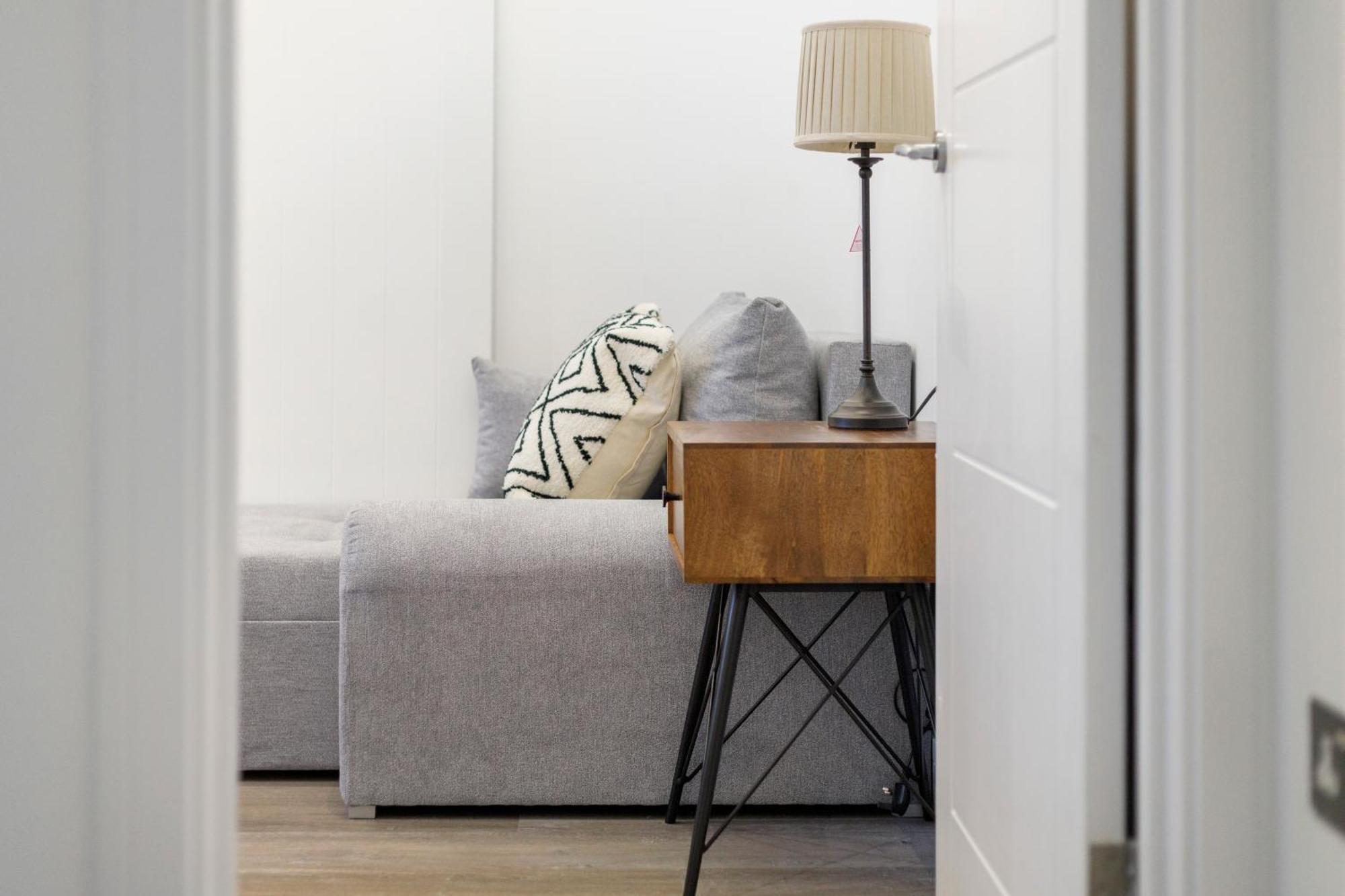 לונדון Rose Suite Camden Town 3 Bedroom Sleeps 11 מראה חיצוני תמונה