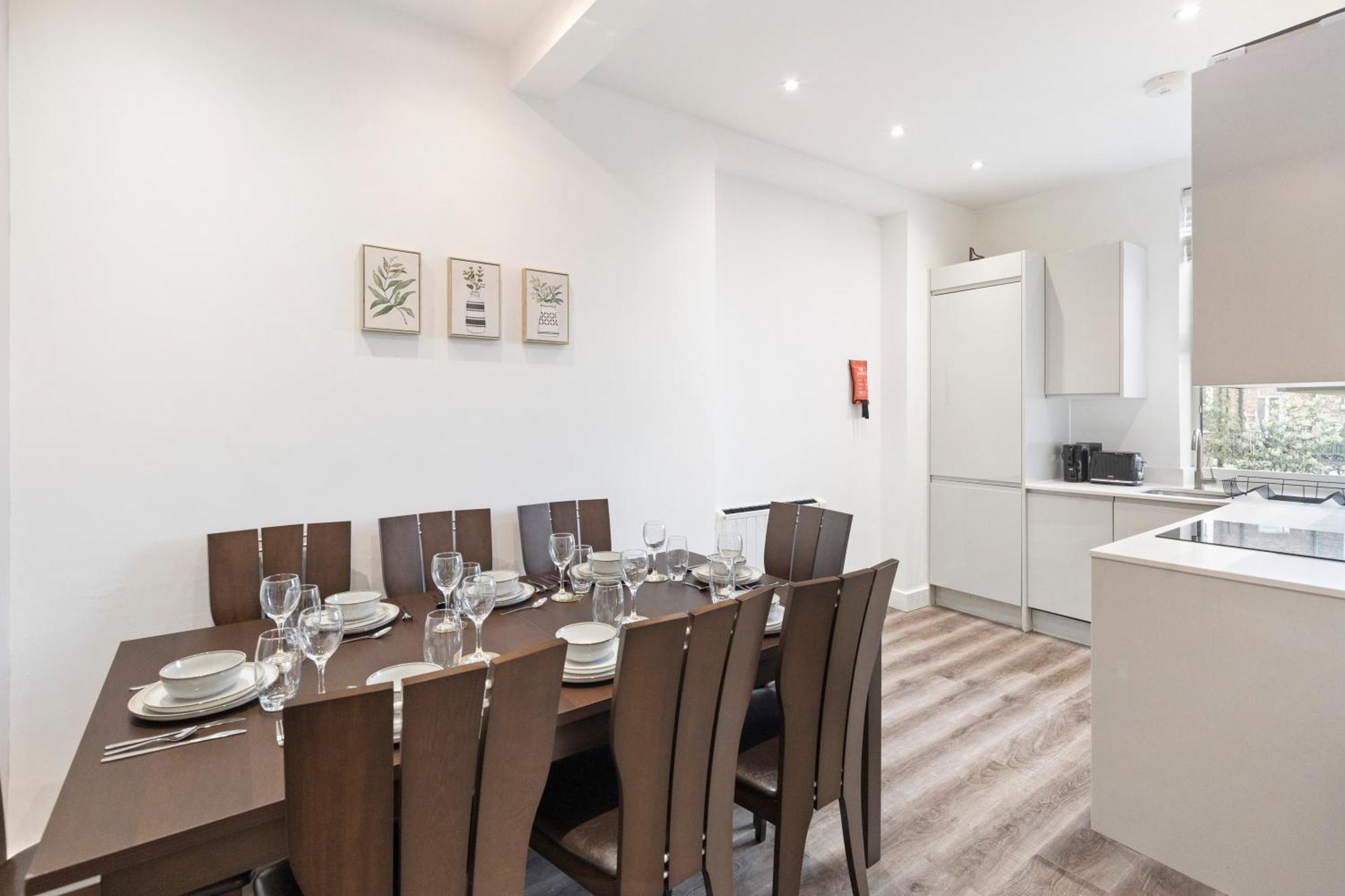 לונדון Rose Suite Camden Town 3 Bedroom Sleeps 11 מראה חיצוני תמונה